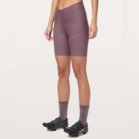 NWT! lululemon City to Summit Light Cycling Short - Picture 2 of 10